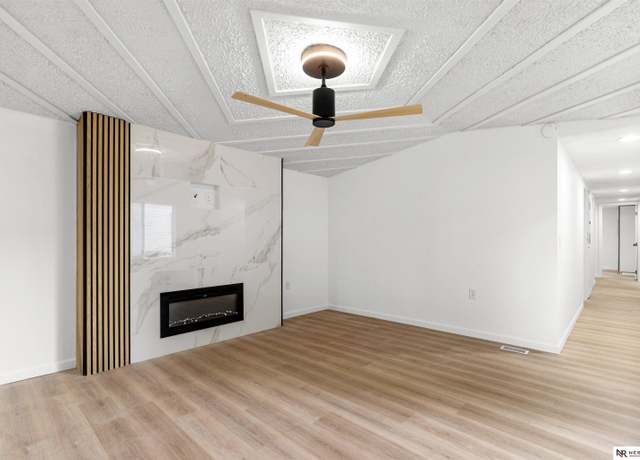 Property at 6363 Grover St #102, Omaha, NE 68106, 2 beds, 1 bath