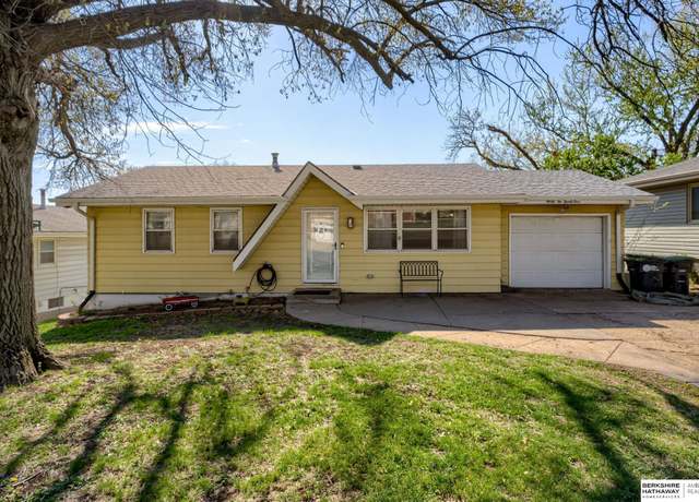 Property at 3224 S 58 St, Omaha, NE 68106, 3 beds, 1.5 baths