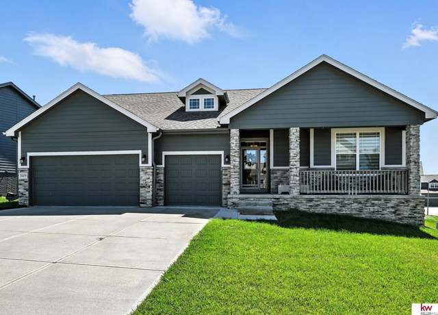 Property at 20459 C St, Omaha, NE 68022, 6 beds, 4 baths