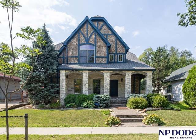 Property at 6825 Platte Ave, Lincoln, NE 68507, 6 beds, 5.5 baths
