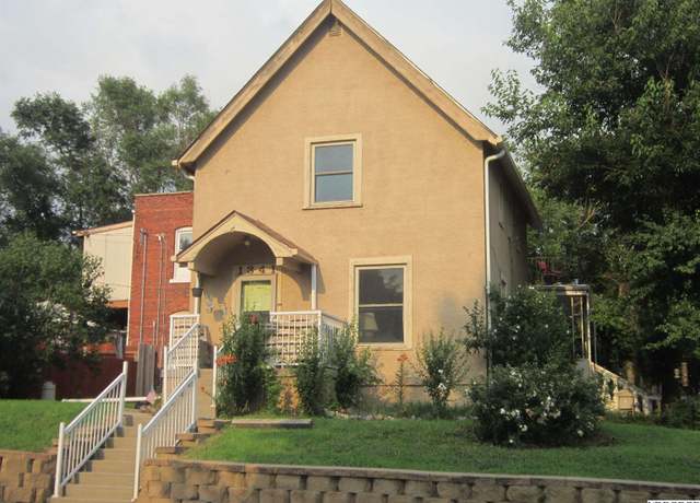 Property at 1341 S 27 St, Omaha, NE 68105, 3 beds, 1 bath