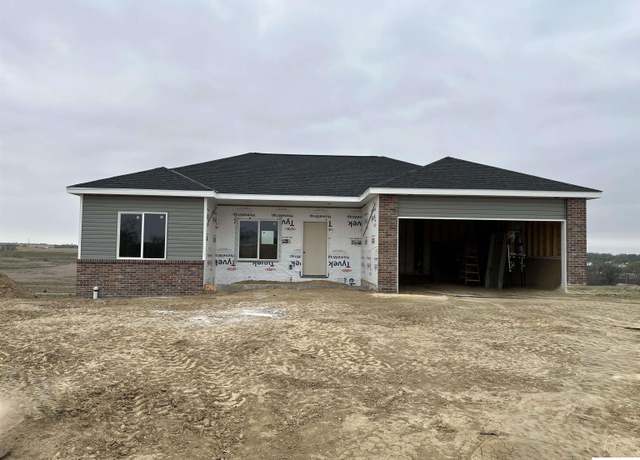 Property at 1716 Morgan Dr, Nebraska City, NE 68410, 3 beds, 2 baths