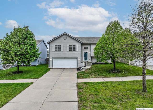 Property at 5106 N Hws Cleveland Blvd, Omaha, NE 68116, 3 beds, 2 baths