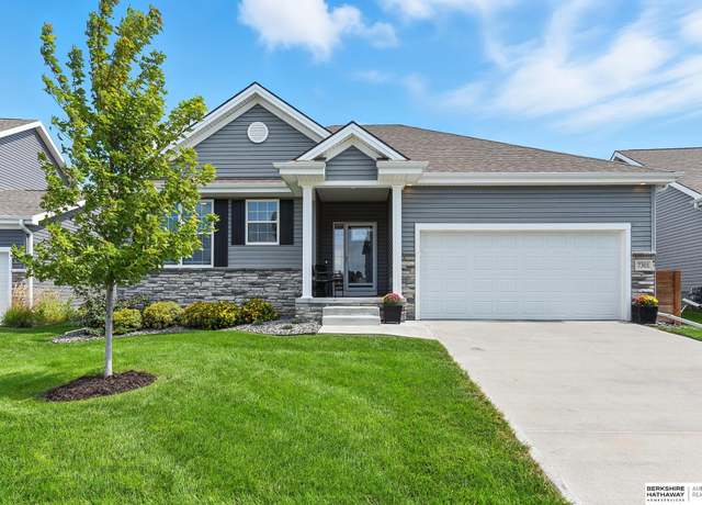 Property at 7301 S 184th St, Omaha, NE 68136, 4 beds, 3 baths