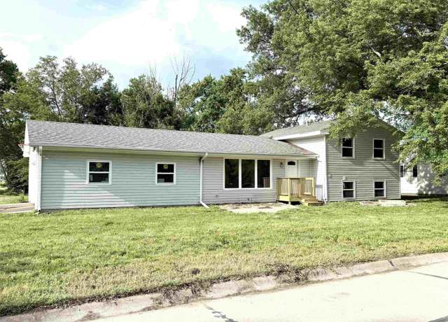 Property at 1141 B St, Geneva, NE 68361, 4 beds, 2 baths