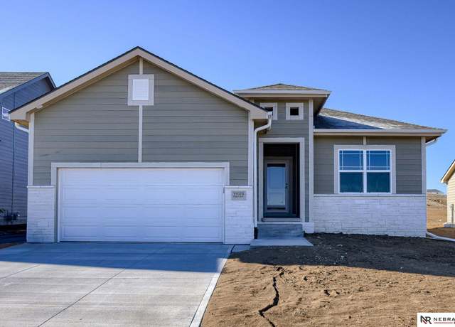 Property at 15979 Kempten Creek Dr, Bennington, NE 68007, 3 beds, 2.5 baths