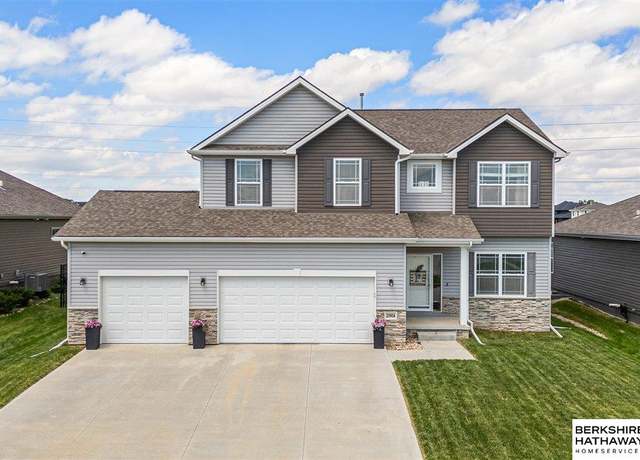 Property at 20904 Camden Ave, Omaha, NE 68022, 5 beds, 3.5 baths