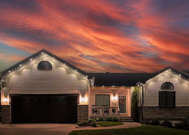 Property at 18751 Ohern St, Omaha, NE 68135, 5 beds, 3 baths