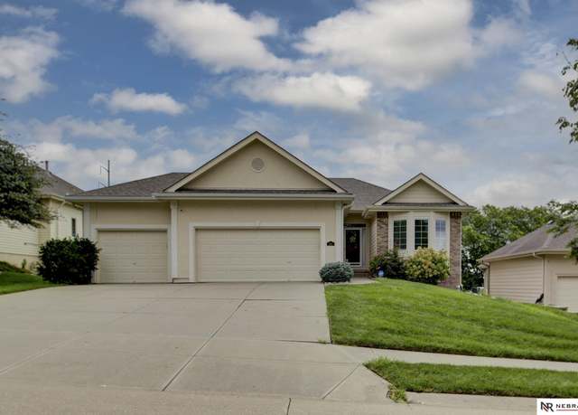 Property at 321 S 169 Cir, Omaha, NE 68118, 3 beds, 3 baths