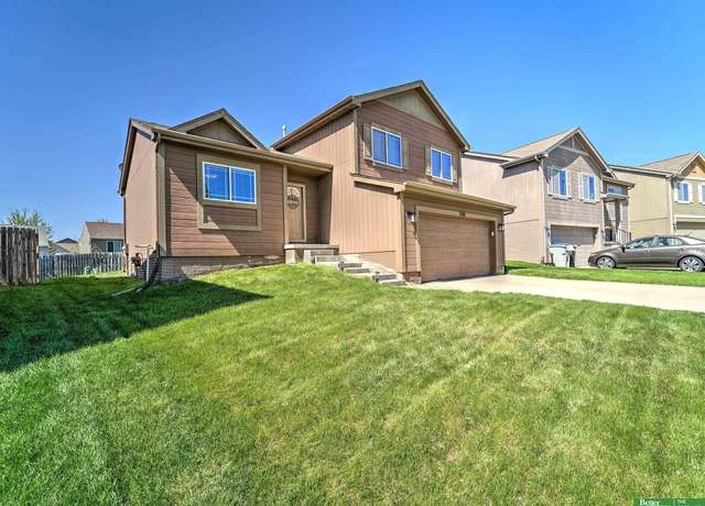 Property at 9120 Scott St, Omaha, NE 68122, 3 beds, 2 baths