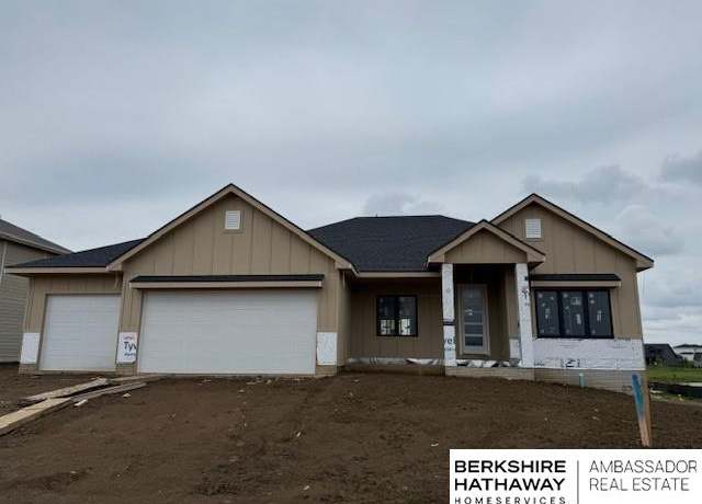 Property at 12378 Fenwick St, Papillion, NE 68046, 4 beds, 3 baths