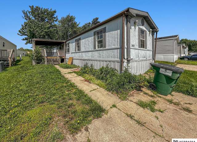 Property at 3601 NW Orange Ct, Lincoln, NE 68521, 3 beds, 2 baths