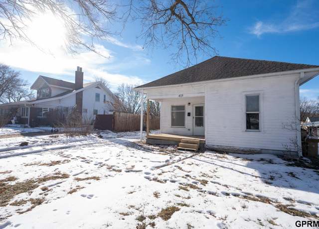 Property at 415 N 13th St, Beatrice, NE 68310, 3 beds, 1 bath