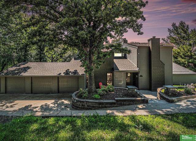 Property at 21811 Hillandale Dr, Elkhorn, NE 68022, 4 beds, 3 baths