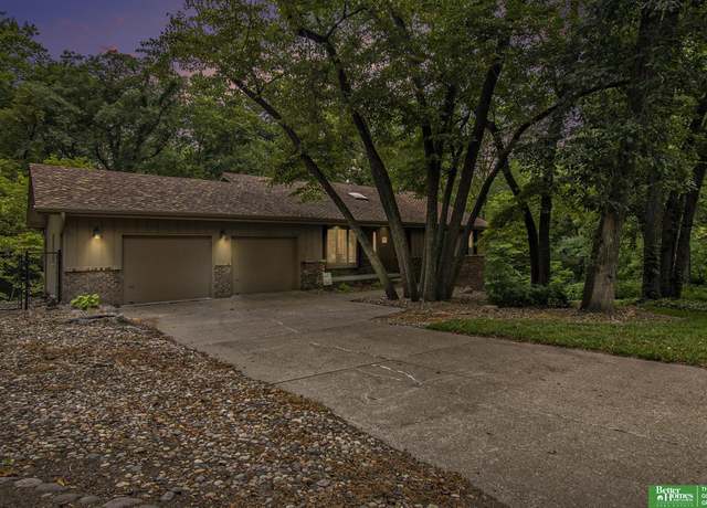 Property at 20404 Meadow Ridge Dr, Springfield, NE 68059, 3 beds, 2.5 baths