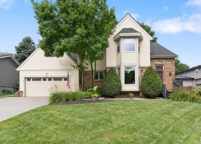 Property at 2416 S 166th St, Omaha, NE 68130, 3 beds, 2.5 baths