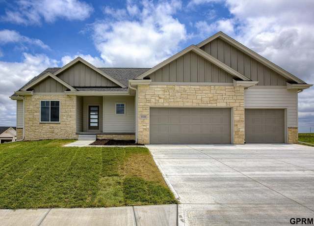 Property at 5725 N 196 St, Elkhorn, NE 68022, 5 beds, 3 baths