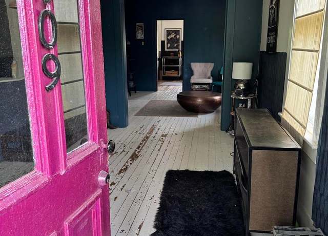 Property at 3909 S 14th St, Omaha, NE 68107, 1 bed, 1 bath