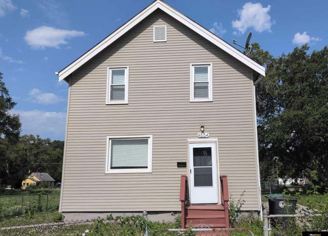 Property at 4554 N 16 St, Omaha, NE 68110, 3 beds, 1.5 baths