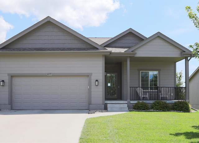 Property at 18595 Robin Dr, Omaha, NE 68136, 3 beds, 3 baths
