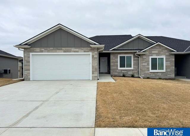 Property at 8911 S 42nd St, Lincoln, NE 68516, 4 beds, 3 baths