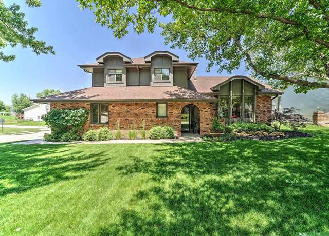 Property at 15394 Burt St, Omaha, NE 68154, 3 beds, 2.5 baths