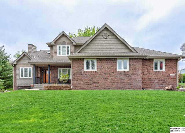 Property at 21727 Cimarron Rd, Elkhorn, NE 68022, 4 beds, 4.5 baths