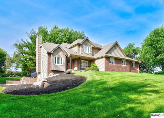 Property at 21727 Cimarron Rd, Elkhorn, NE 68022, 4 beds, 4.5 baths
