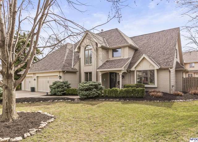 Property at 16123 Barbara Cir, Omaha, NE 68130, 5 beds, 3.5 baths