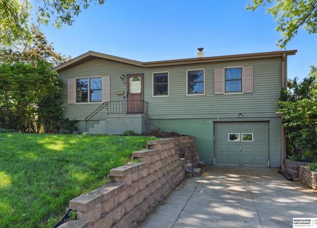 Property at 6913 Seward St, Omaha, NE 68104, 3 beds, 2 baths