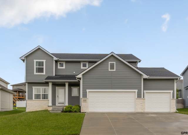 Property at 17312 Potter St, Bennington, NE 68005, 4 beds, 2.5 baths