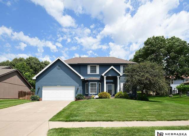 Property at 15062 Ohio St, Omaha, NE 68116, 4 beds, 2.5 baths