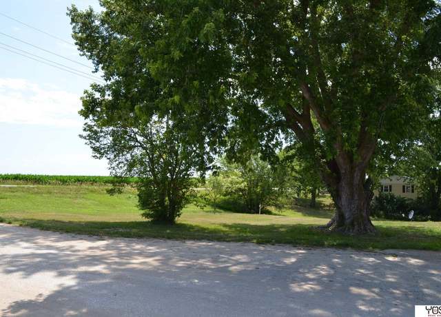 Property at 1714 Murray Rd, Plattsmouth, NE 68048