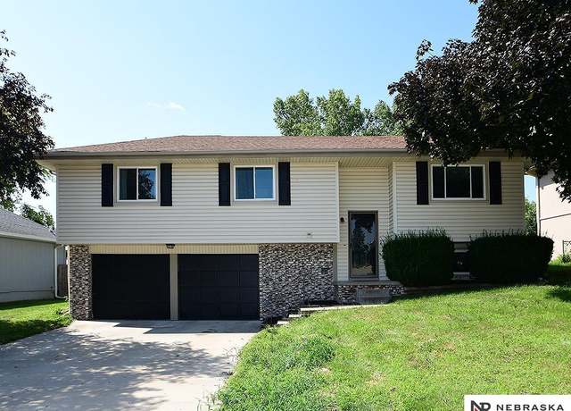 Property at 13715 Edna St, Omaha, NE 68138, 3 beds, 2.5 baths