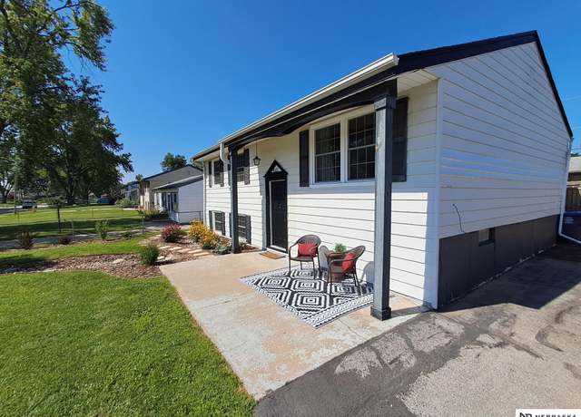 Property at 4022 Ramelle Dr, Council Bluffs, IA 51501, 4 beds, 3 baths