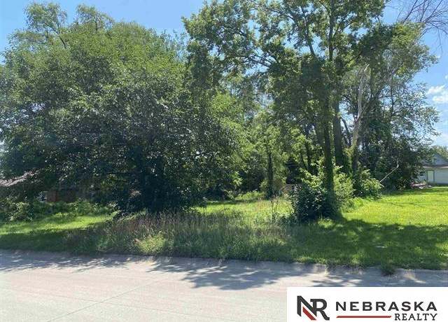 Property at 3183 Grand Ave, Omaha, NE 68111