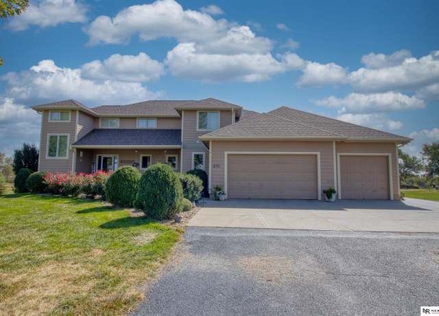 Property at 479 Rim Ridge Rd, Plattsmouth, NE 68048, 4 beds, 1 bath