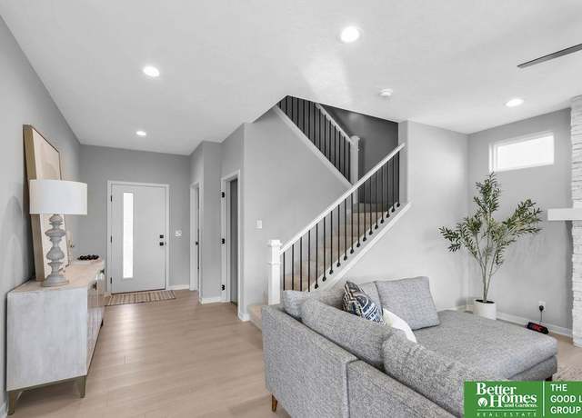 Property at 17105 Cora St, Bennington, NE 68007, 5 beds, 4 baths