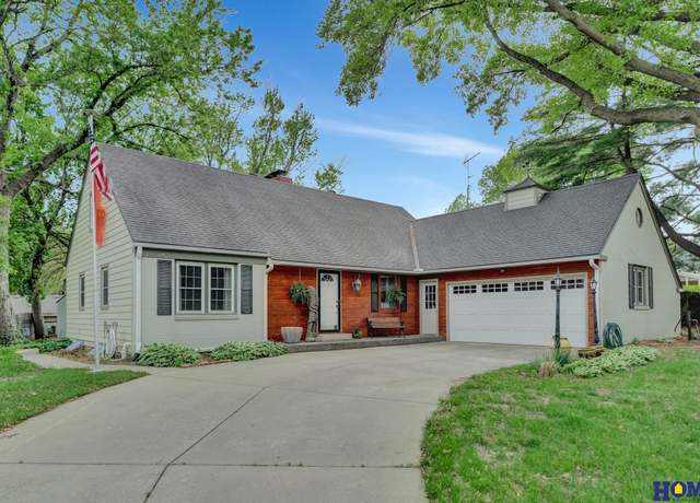 Property at 3001 O'reilly Dr, Lincoln, NE 68502, 4 beds, 3.5 baths