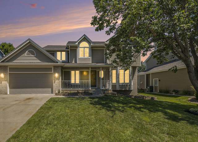 Property at 1010 Hogan Dr, Papillion, NE 68046-0000, 5 beds, 3.5 baths