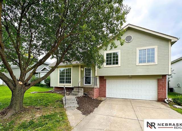 Property at 17671 J St, Omaha, NE 68135, 3 beds, 2 baths