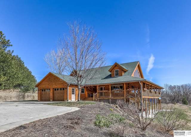 Property at 6444 N Ridge Rd, Fort Calhoun, NE 68023, 4 beds, 4 baths