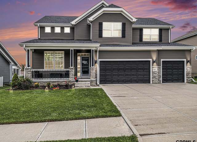 Property at 8047 N 173 St, Bennington, NE 68007, 5 beds, 4.5 baths