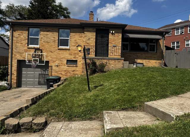 Property at 5218 Boyd St, Omaha, NE 68104, 3 beds, 2 baths