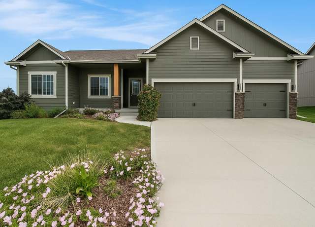 Property at 17820 Rampart St, Omaha, NE 68136, 3 beds, 2 baths