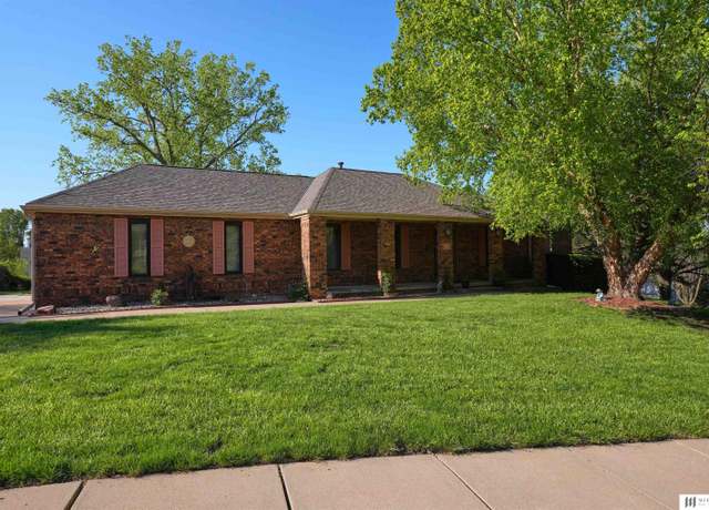 Property at 1505 Sunshine Blvd, Bellevue, NE 68123, 4 beds, 3.5 baths