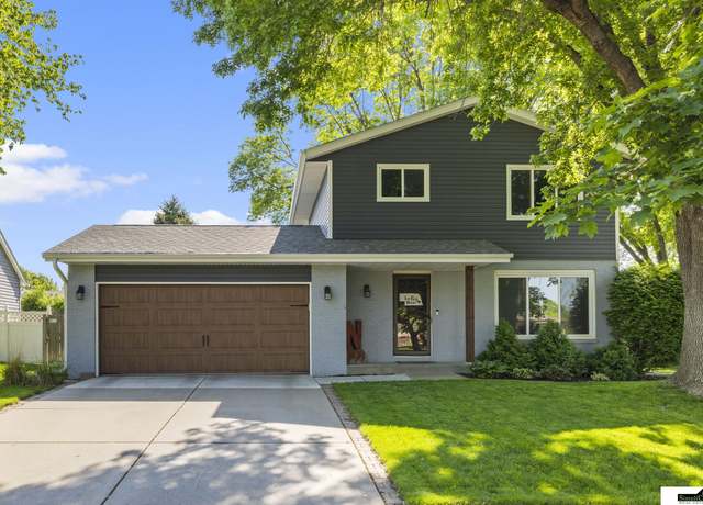 Property at 910 Daybreak Dr, Lincoln, NE 68505, 3 beds, 3.5 baths