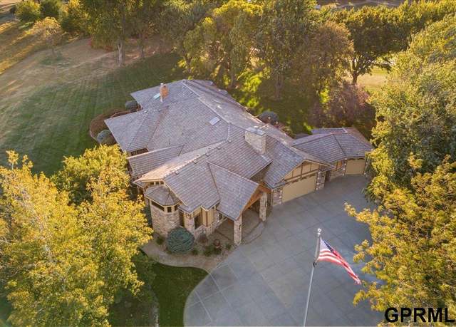 Property at 21765 Greenview Rd, Council Bluffs, IA 51503, 3 beds, 6 baths