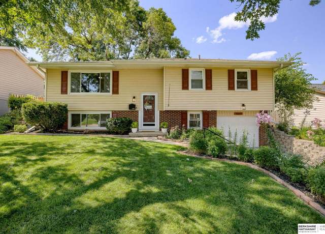 Property at 9374 N St, Omaha, NE 68127, 3 beds, 2 baths