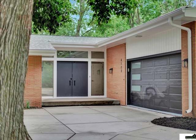 Property at 6123 A St, Lincoln, NE 68506, 4 beds, 3 baths